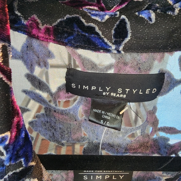 Simply Styled Velvet Button Up Blouse NWT - Picture 3 of 4